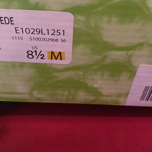 Tan, sued, lace up to calf sandal!  Very Stylish. - Picture 8 of 9